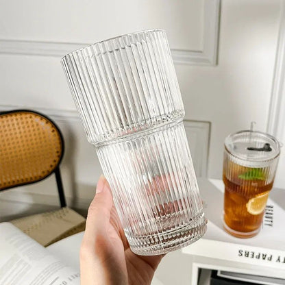 Copo de Café de Vidro Listrado 600ML com Tampa e Canudo Copos Transparentes para Suco Leite Chá Canecas de Café Gelado Utensílios para Beber
