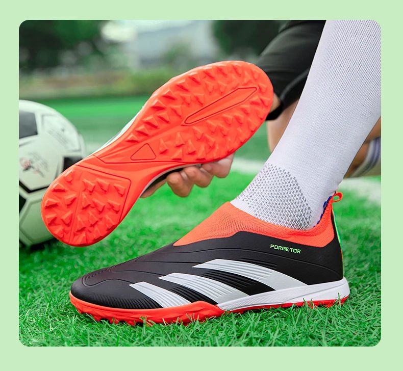 Mens High Quality Ultralight Football Shoes Society Cleats Indoor Soccer Shoes Professional Original Fast Futsal Football Boots