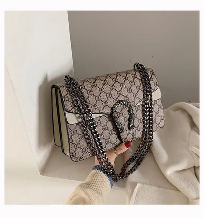 Women Stylish Retro Print Shoulder Crossbody Bag Fashionable Chain Underarm Purse Medium Hardness Polyester Lining