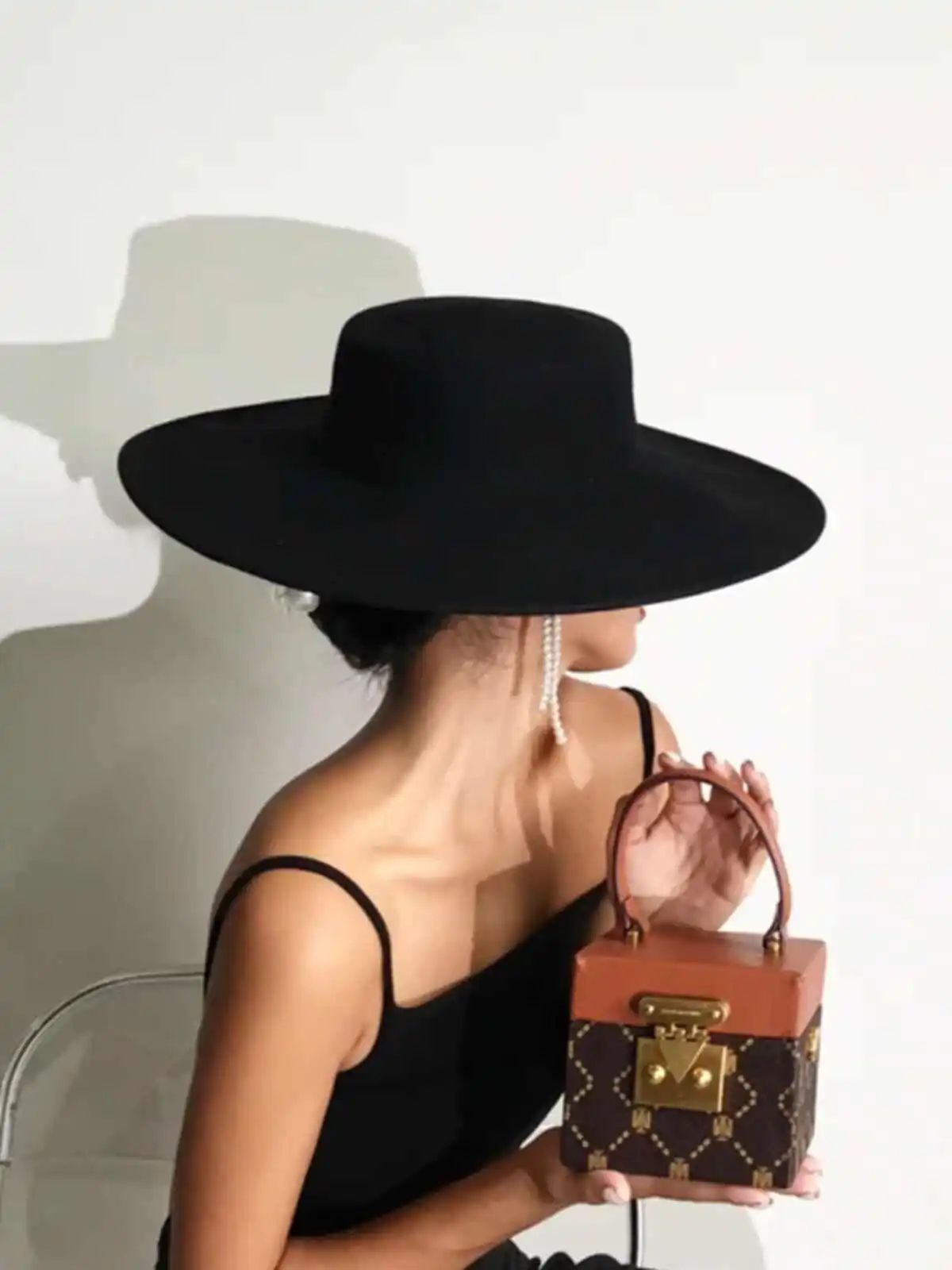 2025   Flatcap New French Elegant Flat-top Cap Dame Hat Retro Wide Brim Felt Hat Women