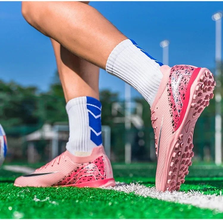 New Men Women Professional Football Boots Cleats Grass Training Match Sport Soccer Shoes FG/TF Ultra-light Non-slip Unisex