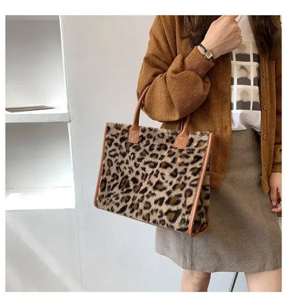 New Women Soft Plush Hand Bag New Winter Leopard Cow Print Tote Bags Female Pu Leather Underarm Bags Furry Fluffy Shoulder Bag