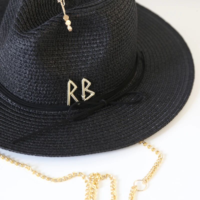 Fashionable Metal RB Letter Straw Hats for Women Men Summer Outdoor Holidays Beach Sun Hat Straw Hats for Women Fashion Panama