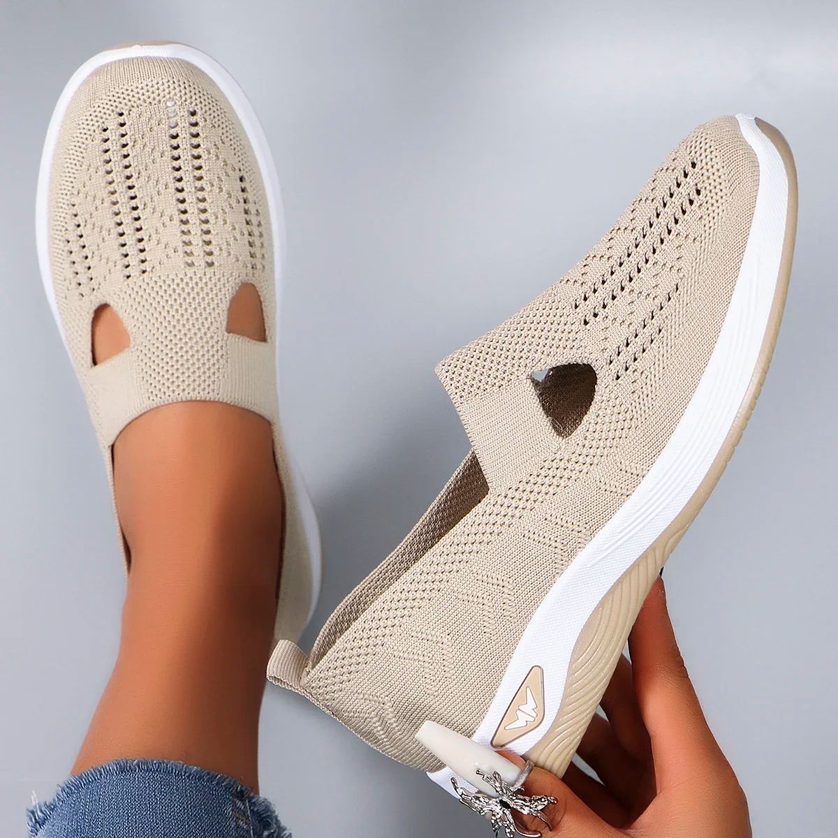 Women's Shoes 2025 Spring New Middle aged and Elderly Mom Shoes Soft soled Breathable Women's Casual ShoesSports Shoes