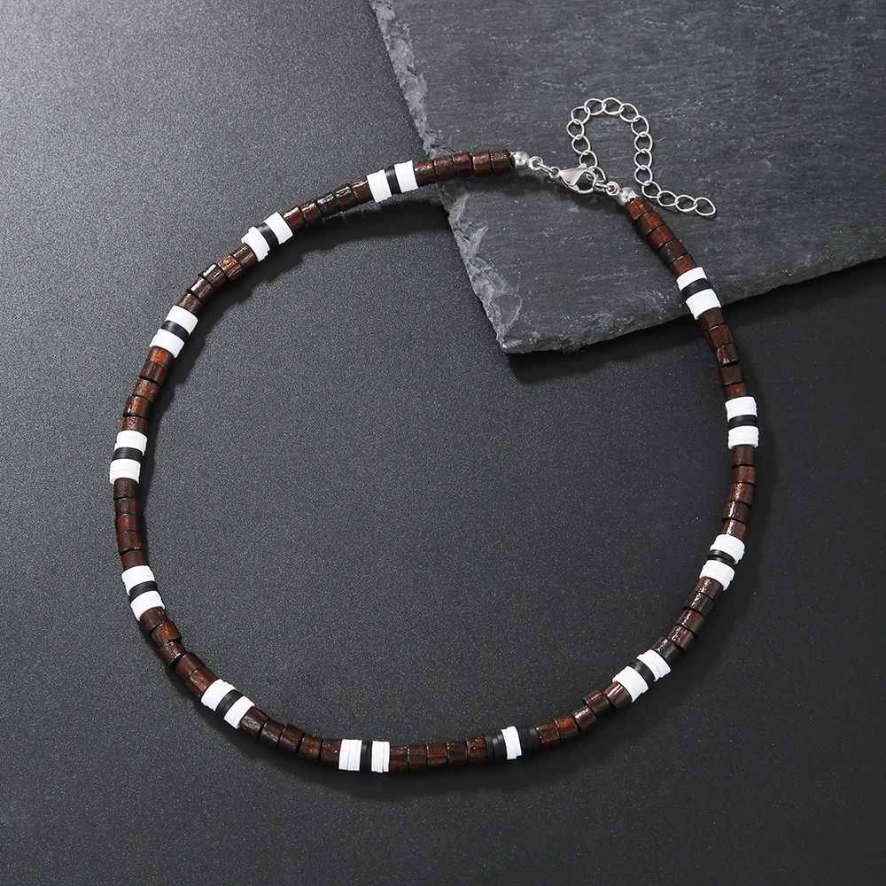 Colar Masculino Artesanal de Contas de Madeira e Argila Colar Fashion Vintage Africano de Contas Brancas para Homens Colar de Surfista de Praia Joias Tribais