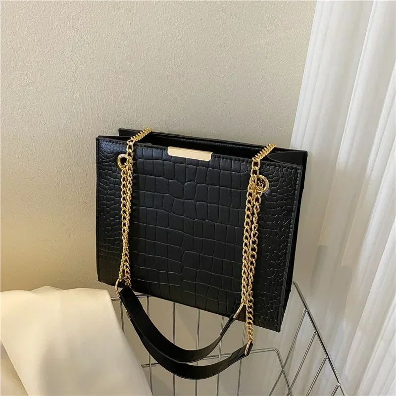 2025 Fashion Luxury Female Crossbody Bags for Women Designer Shoulder Bag Chain Solid Color Messenger Bag Handbags