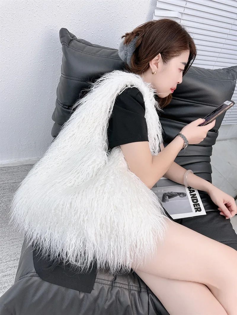 2025 NOVAS Bolsas de Ombro Pelúcia Lã Femininas Y2k Hot Girls Bolsa Saco com Cordão de Pele Sintética Moda Feminina Bolsas de Mão Peludas Tote