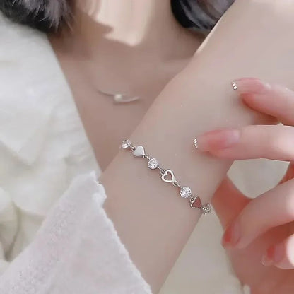 Pulseira de Luxo Coração Vazado Prata 925 Zircônia para Mulheres Joias de Festa Presentes de Moda Coreana Doce e Estilosa