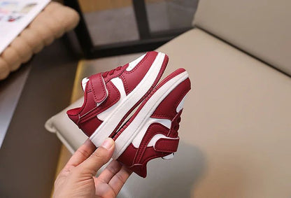 Children's Sports Shoes Low-Top Soft Bottom Color Blocking Board Shoes Boys and Girls Fashionable Hundred Non-slip Casual Shoes