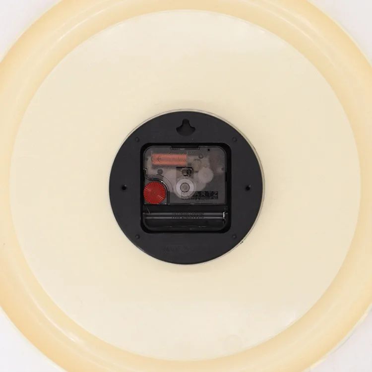 New Wall Mounted Clock Stand Creamy Style Clocks Home Decoration Desktop Silent Wall Decororation Home Garden Dining Room Decor