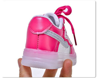 Girls Light-Emitting Sneakers Cartoon Board Shoes Breathable Breathable Leather Casual Shoes Fashion LED Shine Running Shoes