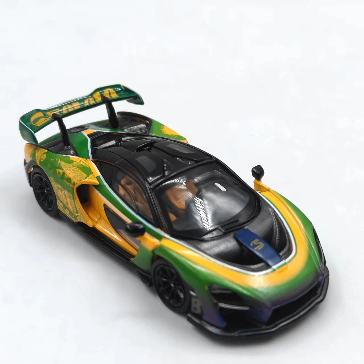 Masdi 1:64 Mclaren Senna MCL1110 Edição Especial Carro Esportivo Miniatura de Liga Diecast Ornamento Mclaren Modelo Colecionável Presentes para Meninos