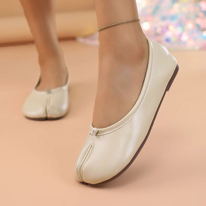 Comfortable Tabi Split Toe Ballet Flats - Ruffled Mary Jane Shoes Pig Hoof Shape Casual Wear