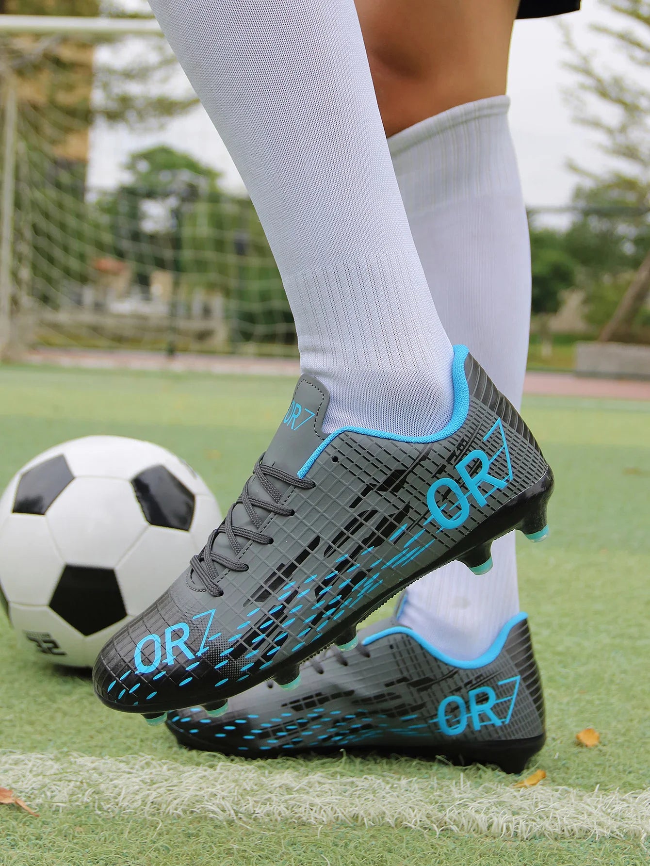 TF/FG Football Field Boots Original Men Women Studded Football Shoes Turf Match Ultralight Soccer Shoes Cleats Unisex Resistant