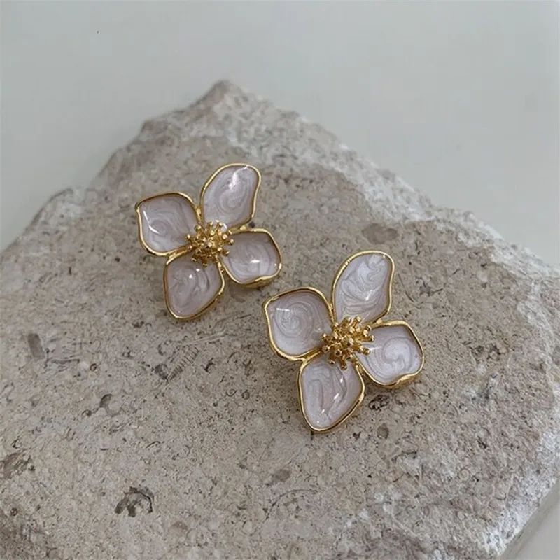 Brincos Femininos Coreanos Retrô Esmaltados em Formato de Flor Vermelha para Mulheres, Brincos Delicados, Presente de Joia de Noivado para Casal de Luxo