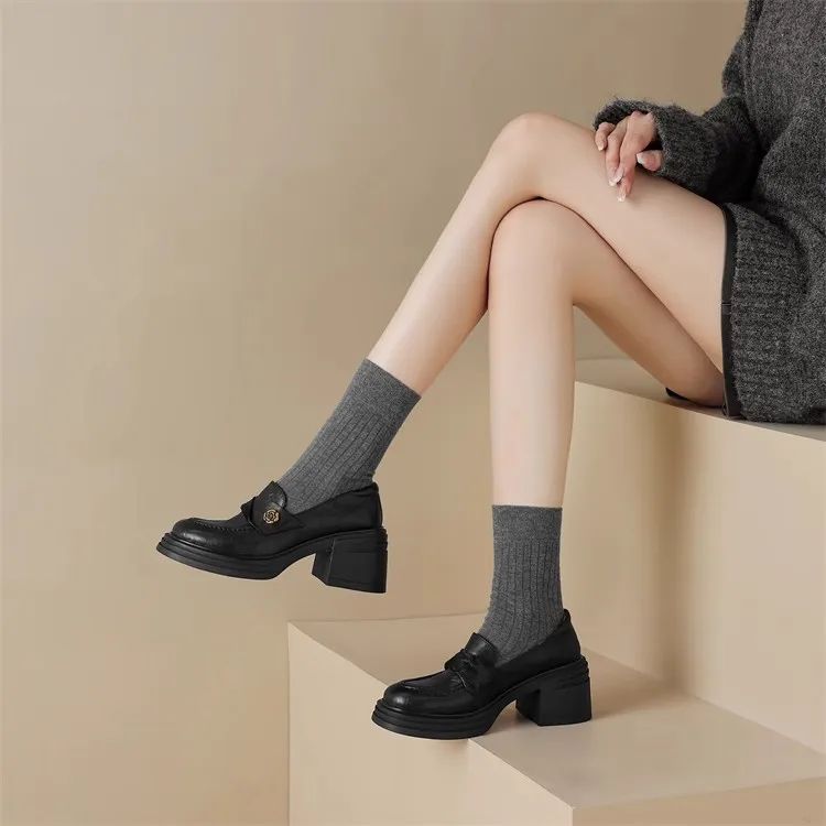 Sapatos Femininos Mary Jane Retrô da Moda Primavera Outono Sapatos Casuais Versáteis Femininos Salto Alto Lolita Sapatos de Couro