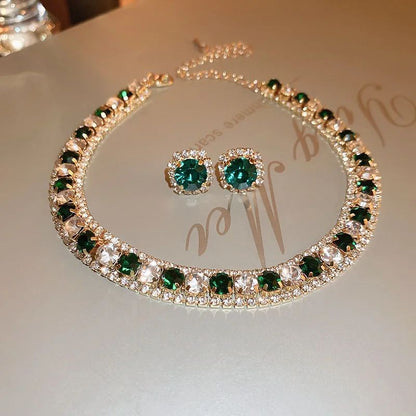Conjunto de Joias Femininas Modernas com Colar e Brincos Decorados com Strass, Acessórios da Moda para Festas e Decoração de Roupas do Dia a Dia