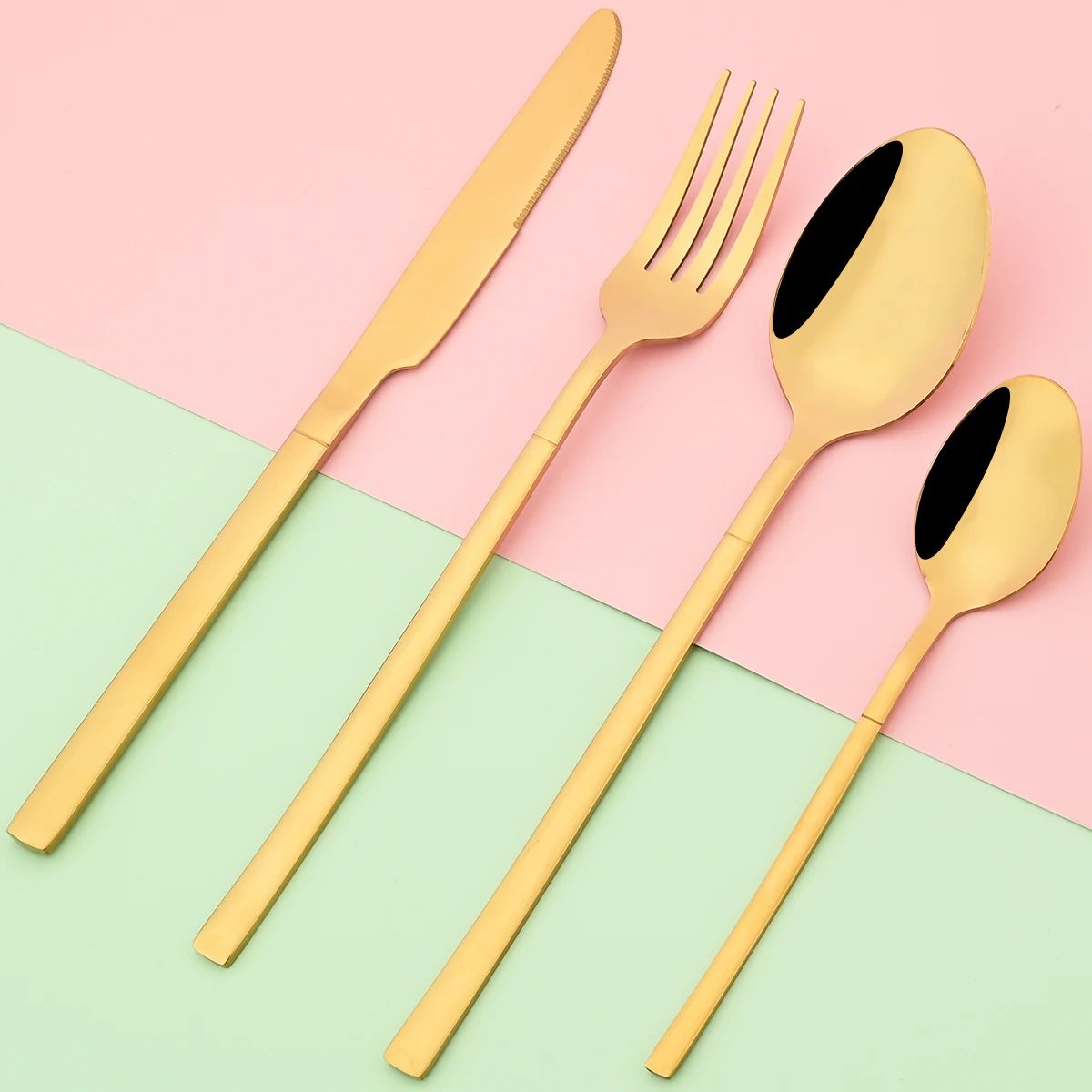 Conjunto de Talheres Ocidentais Dourados de 4 Peças em Aço Inoxidável Garfo Faca Colher de Café Conjunto de Louça Talheres de Cozinha Preteto Prateado