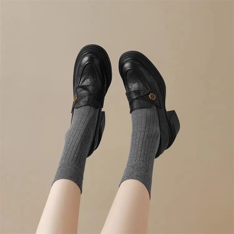 Sapatos Femininos Mary Jane Retrô da Moda Primavera Outono Sapatos Casuais Versáteis Femininos Salto Alto Lolita Sapatos de Couro
