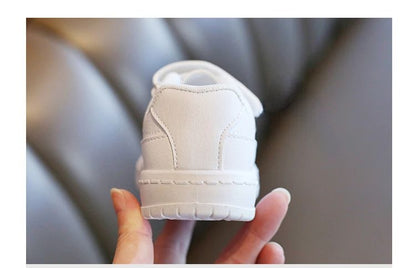 Children's White Shoes Spring and Autumn Kid's Sports Shoes Anti slip Lightweight Boys Board Shoes Soft Sole Baby Casual Shoes