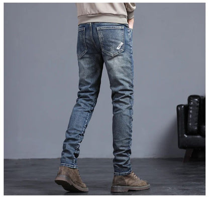 Novas Calças Jeans Masculinas Vintage Coreanas da Moda Slim com Pés Pequenos Bordados Calças Elásticas Masculinas de Sarja Streetwear