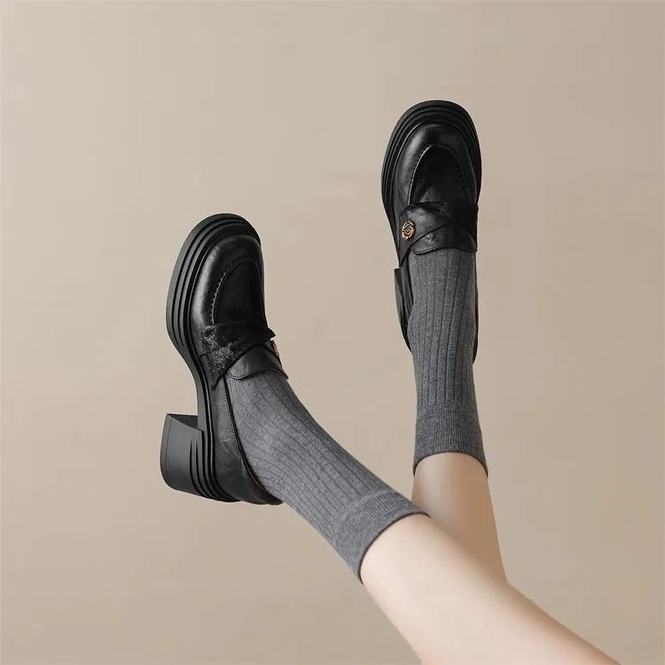Sapatos Femininos Mary Jane Retrô da Moda Primavera Outono Sapatos Casuais Versáteis Femininos Salto Alto Lolita Sapatos de Couro