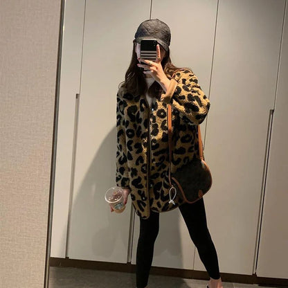 New Vintage Leopard Print Winter Warm Coats Female Fashion Lightweight Lamb Wool Jacket Women Casual Loose Plush Short Outerwear
