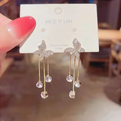 Brincos de Folhas Douradas com Cristal Verde para Mulheres Acessórios Diários de Individualidade Presentes de Joias para o Dia dos Namorados Aniversário