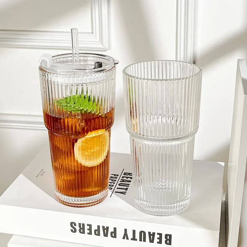Copo de Café de Vidro Listrado 600ML com Tampa e Canudo Copos Transparentes para Suco Leite Chá Canecas de Café Gelado Utensílios para Beber