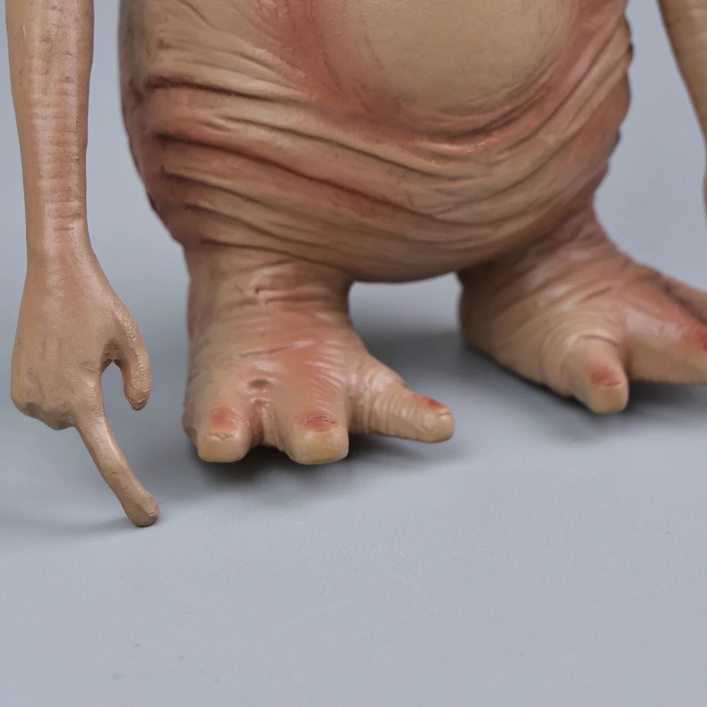 ET The Extra Terrestrial Alien UFO Action Figures PVC Table Statue Toys Latex Mascot for Gifts Ornaments Souvenirs