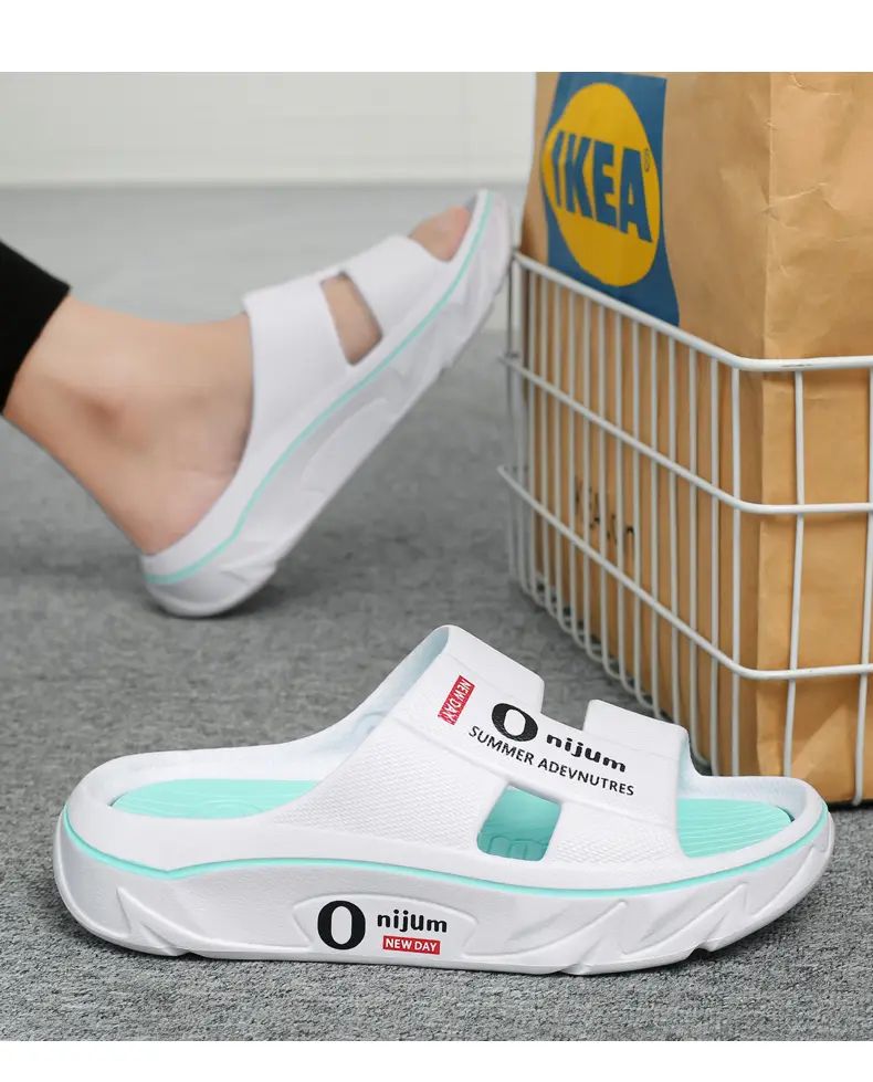 New Summer Men Massage Slippers Sides Indoor Outdoor Sandals Soft Sole Slides Male Flip-flops Men's Sandals Beach Casual Shoes