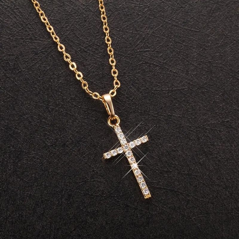 Colar Gargantilha com Pingente Cruz de Aço Inoxidável com Zircônia para Mulheres Homens Design Personalizado Hip Hop Popular Joias de Festa Presentes