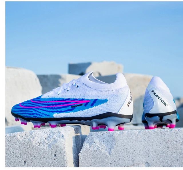 Society Cleats Men Soccer Shoes Professional Boys Football Boots Indoor Original Football Field Boots Sneakers Training Fast