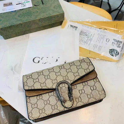 2025 new mini wine god chain bag, mobile phone, coin purse, single shoulder crossbody fashion trend