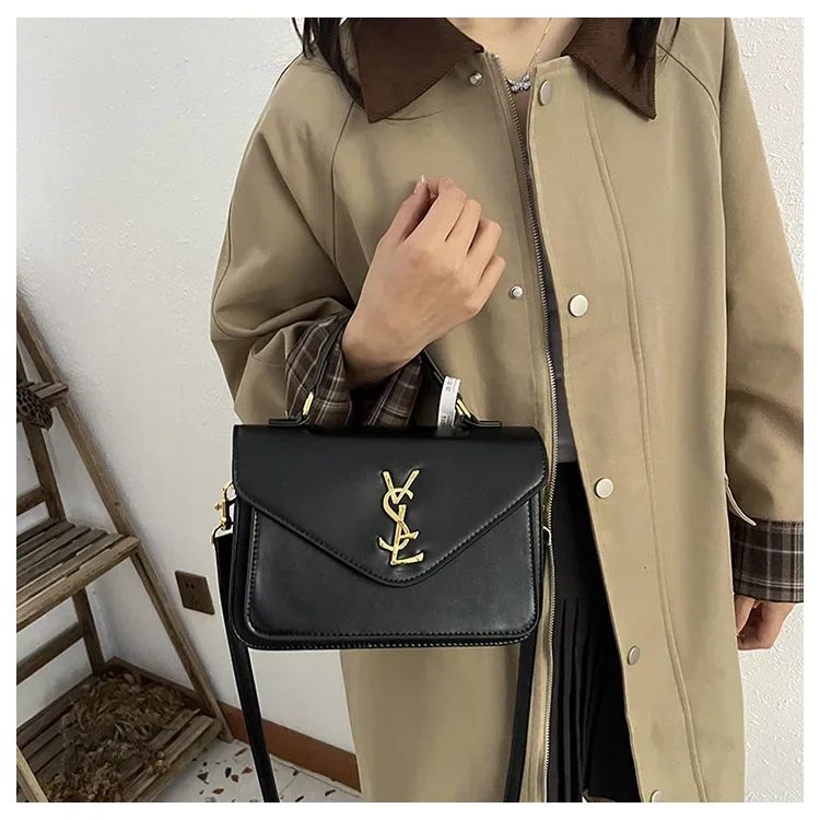 2025 New Retro Small Square Bag Leisure Bag Single Shoulder Crossbody Bag Versatile Commuter Postman Bag