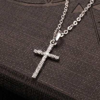 Colar Gargantilha com Pingente Cruz de Aço Inoxidável com Zircônia para Mulheres Homens Design Personalizado Hip Hop Popular Joias de Festa Presentes