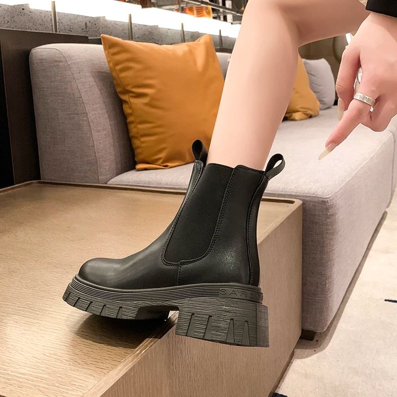 Autumn and Winter New Round Toe Low Heel Women's Boots Chelsea Motorcycle Boots Solid Color Breathable Casual Women's Boots