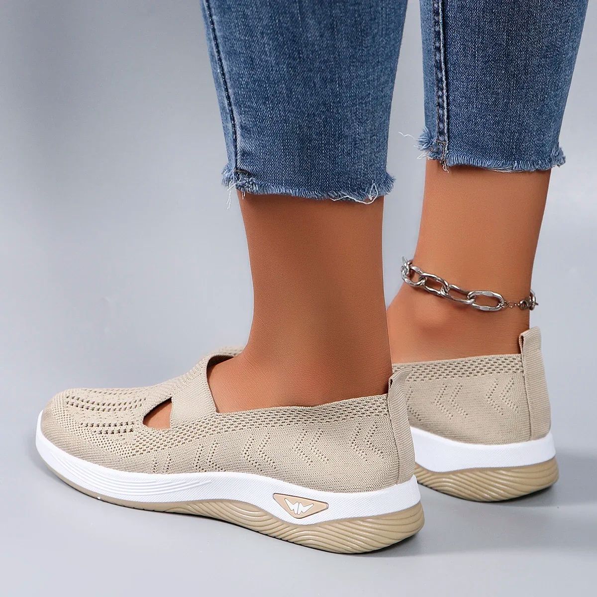 Women's Shoes 2025 Spring New Middle aged and Elderly Mom Shoes Soft soled Breathable Women's Casual ShoesSports Shoes