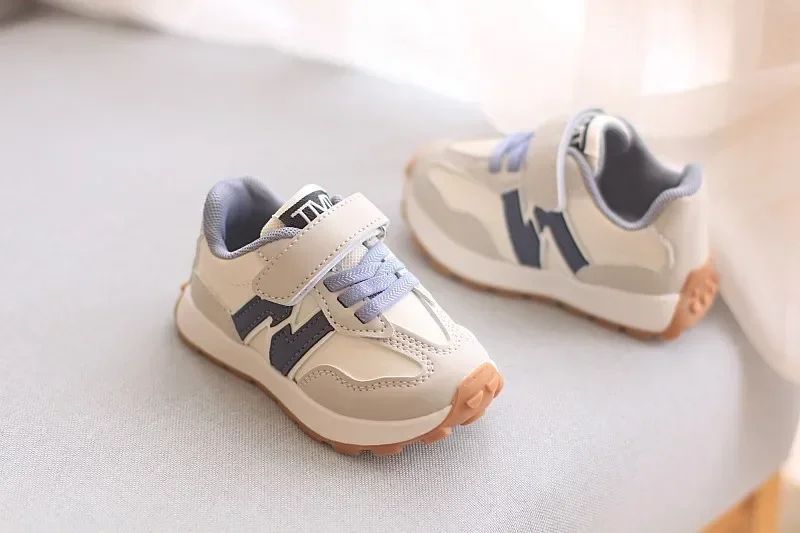 Children's Sneakers for Boy Lightweight Versatile Tennis Shoes for Girls Fashion Causal Kids School Running Basketball Shoes Hot