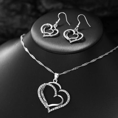 Conjunto de Joias Coração de 3 Peças Brincos Colar com Pingente para Mulheres Conjunto de Joias Duplo Coração de Strass Elegante e Moderno
