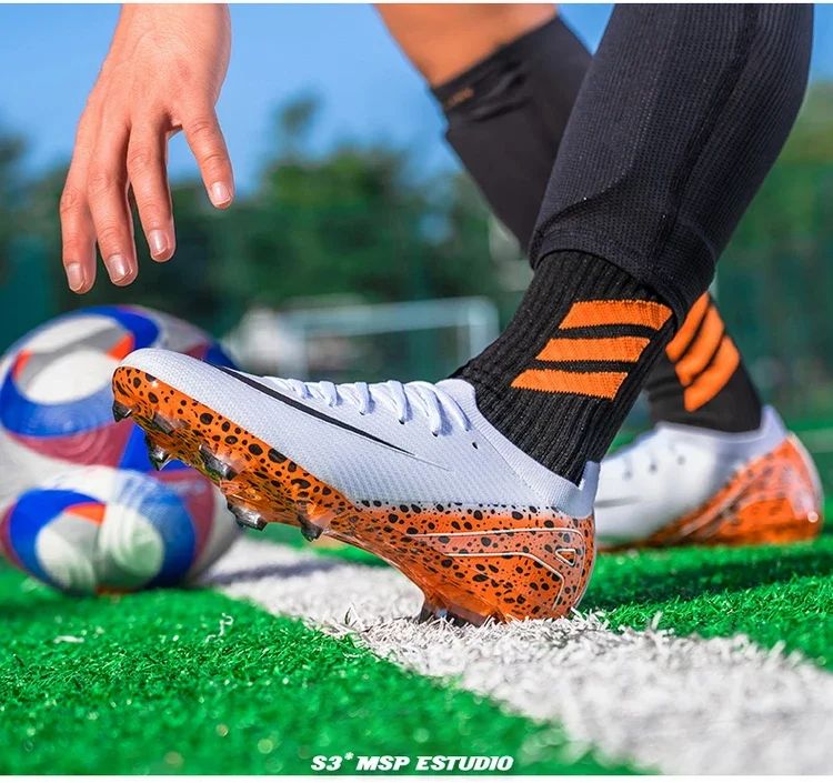 New Men Women Professional Football Boots Cleats Grass Training Match Sport Soccer Shoes FG/TF Ultra-light Non-slip Unisex