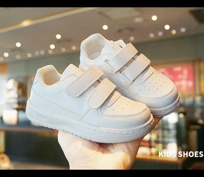 Children's White Shoes Spring and Autumn Kid's Sports Shoes Anti slip Lightweight Boys Board Shoes Soft Sole Baby Casual Shoes
