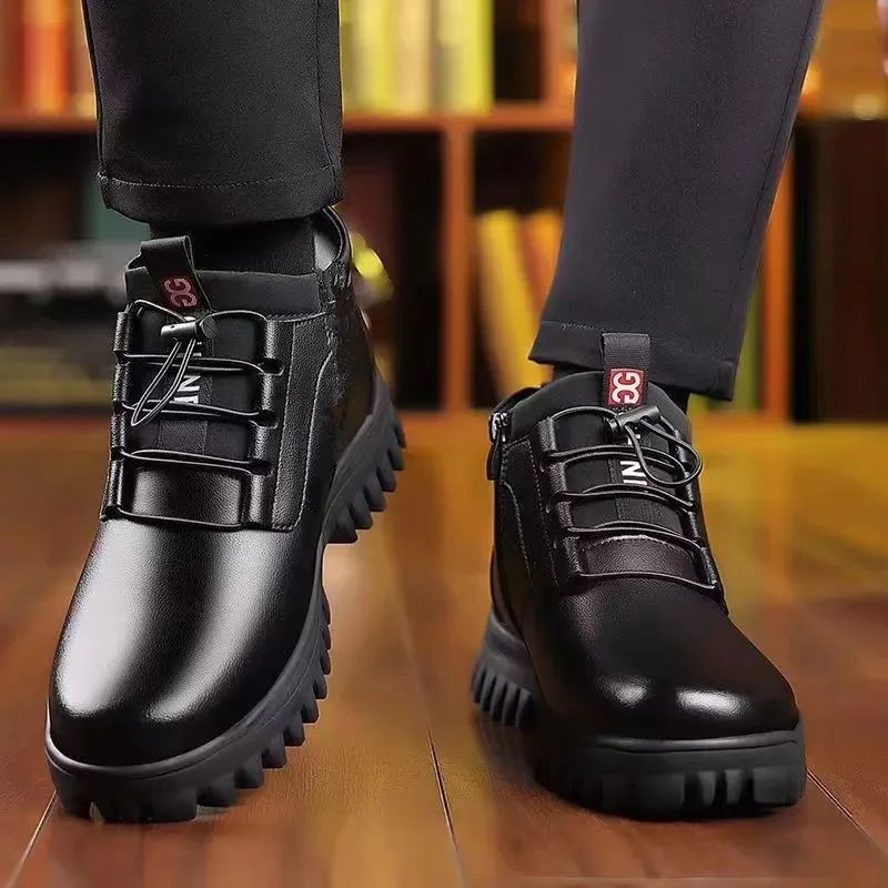 Sapatos Masculinos de Couro de Inverno Nova Moda Pelúcia Quente Confortável Antiderrapante Sapatos de Algodão de Negócios Botas de Neve Casuais ao Ar Livre Férias