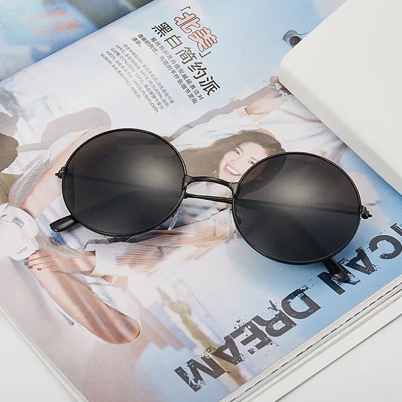 Movie Leon: The Professional Matilda Cosplay Glasses Retro Round Frame Eyewear Punk Sunglasses Halloween Eyeglasses Accessories