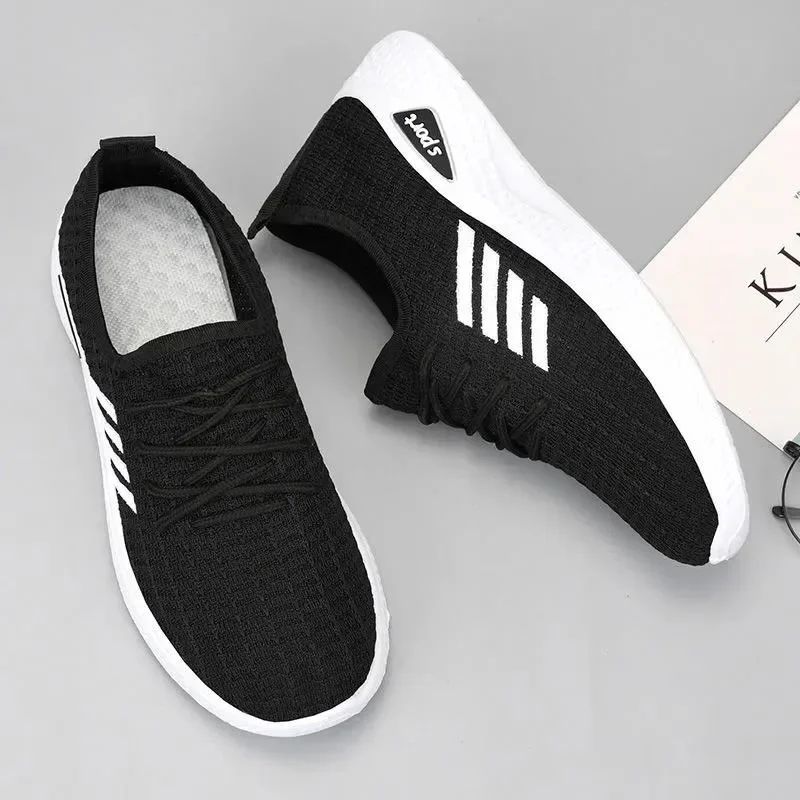 Old Beijing Cloth Shoes Women's 2025 Korean Edition Casual Sports Shoes Breathable, Lightweight, Soft soled Running Shoes