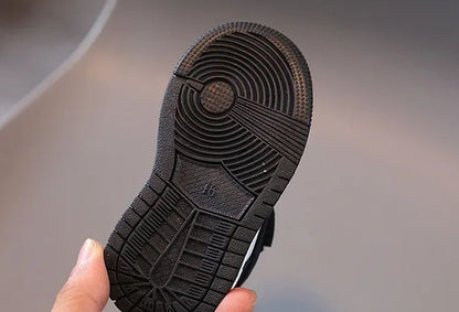 2025 New Toddler Baby Kids Fashion Design Walking Shoes Sneakers White Non-slip Casual Shoes Boys Breathable Outdoor Board Shoes