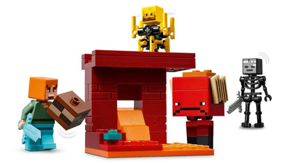 LEGO® Minecraft® Batalha de Lava do Nether Grande Diversão de Construir e Brincar para Meninos e Meninas a Partir de 6 Anos Presente de Aniversário e Natal 21266 99 Peças