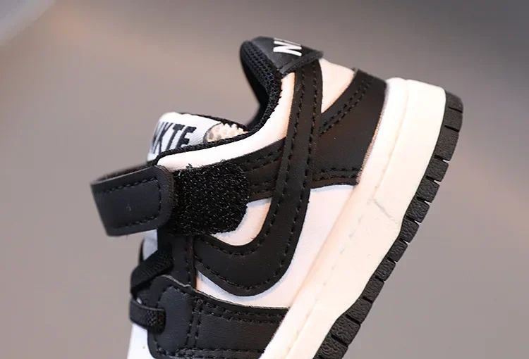 2025 New Toddler Baby Kids Fashion Design Walking Shoes Sneakers White Non-slip Casual Shoes Boys Breathable Outdoor Board Shoes