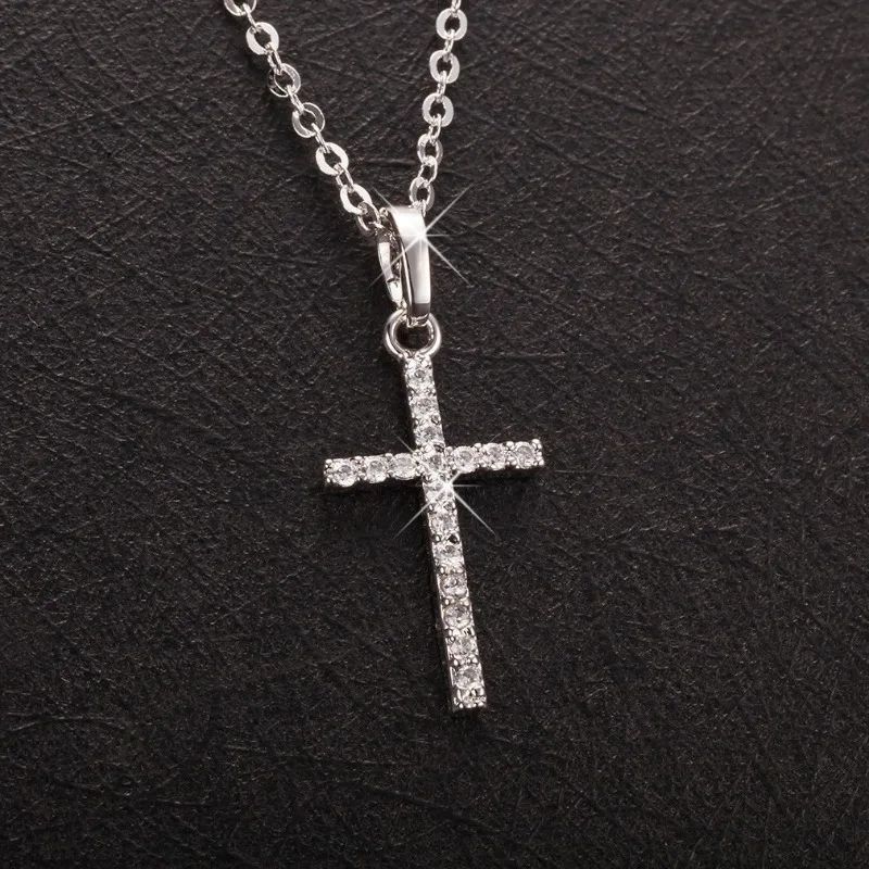 Colar Gargantilha com Pingente Cruz de Aço Inoxidável com Zircônia para Mulheres Homens Design Personalizado Hip Hop Popular Joias de Festa Presentes