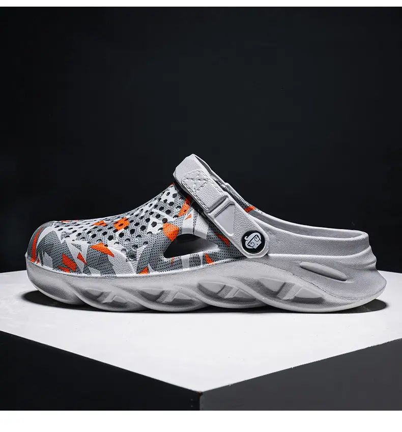 Flat Sandals Men Shoes EVA Slippers Garden Platform Sandals Man Summer Sandals New Male Sneakers Outdoor Home Clogs